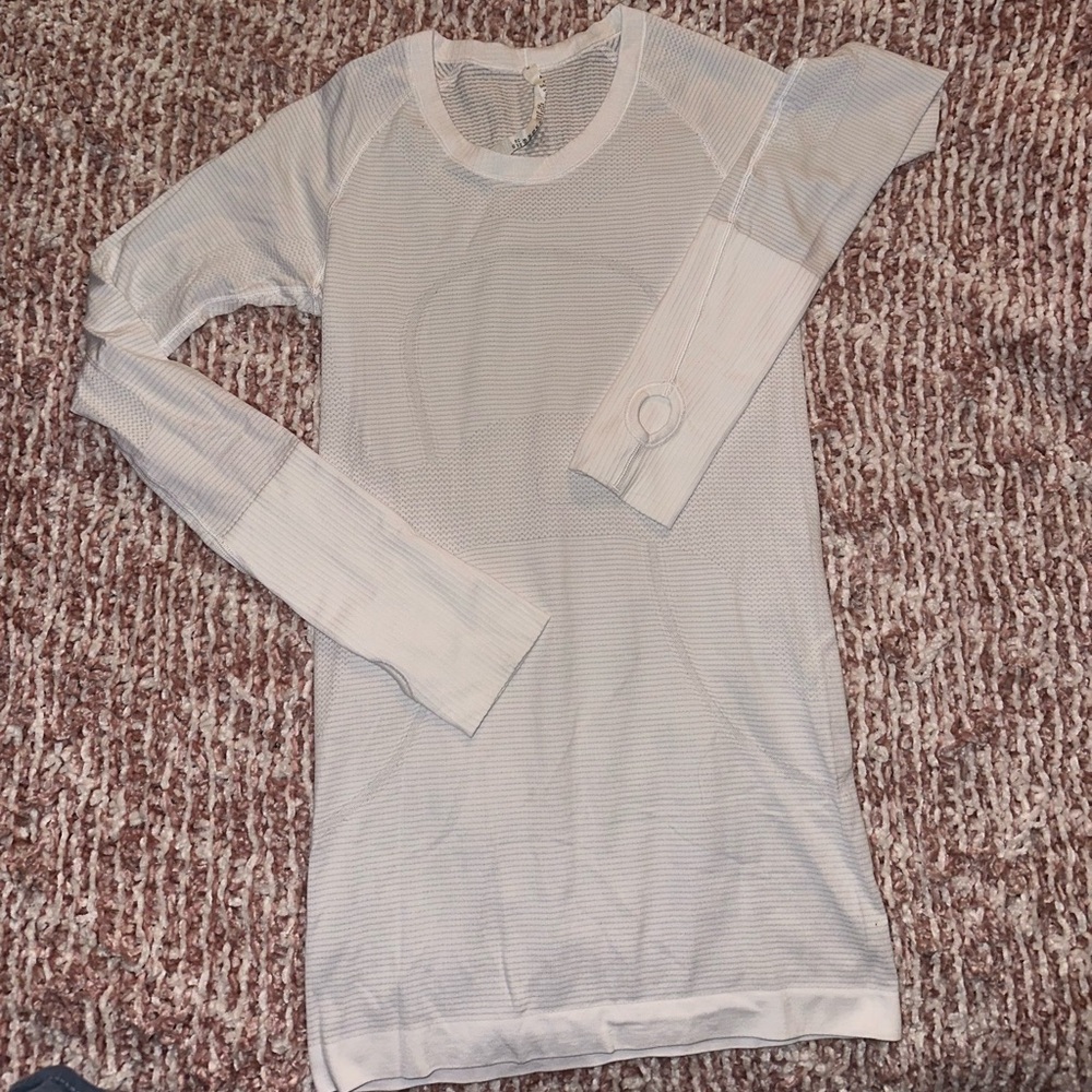 White Lululemon Swiftly Tech Long-Sleeve